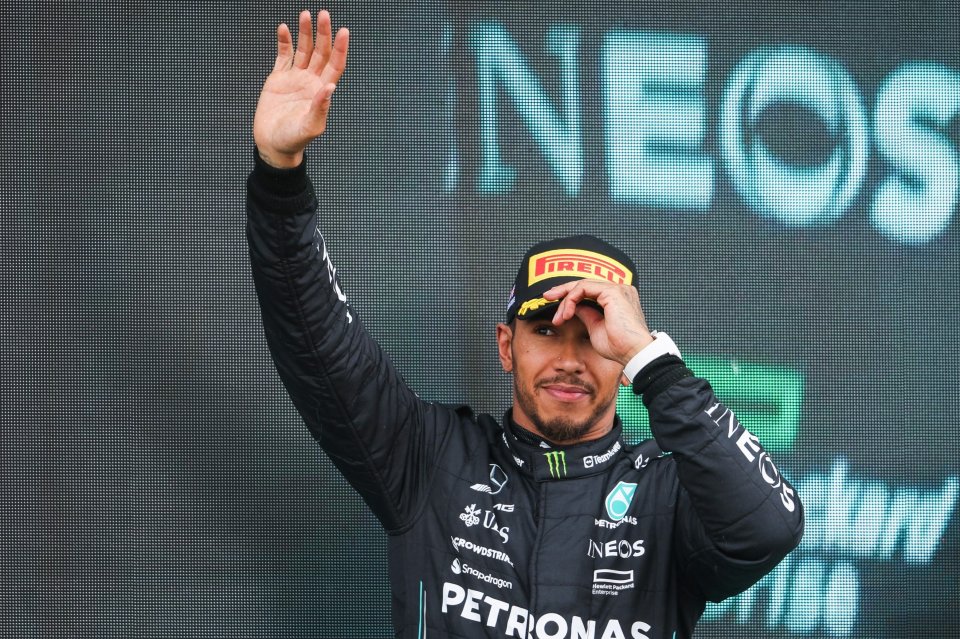 Lewis Hamilton, Mercedes, are șapte titluri mondiale, fiind la egalitate cu Michael Schumacher în fruntea acestei ierarhii