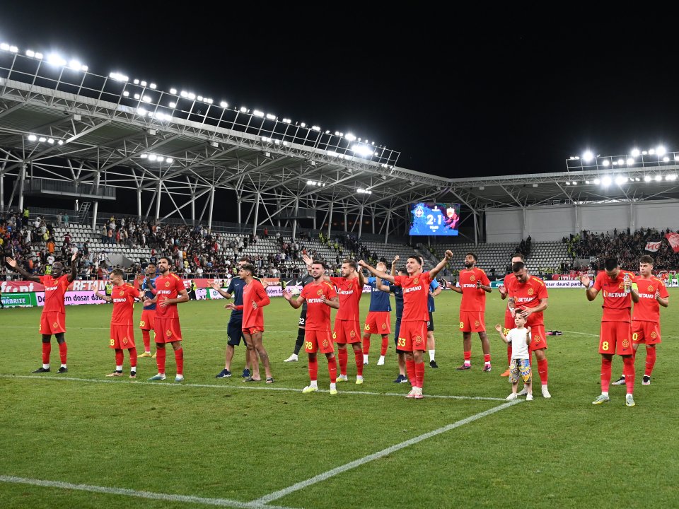 Jucătorii FCSB-ului la finalul partidei cu Dinamo