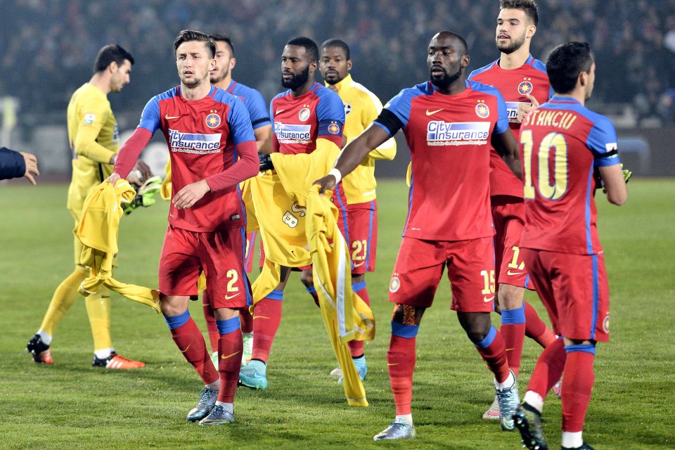 Cornel Râpă, într-un meci în tricoul lui FCSB, fosta sa echipă din România