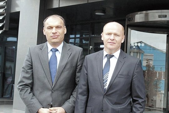 EXCLUSIV | Frații Pavăl negociază preluarea unui mare club. Bombă în fotbalul românesc