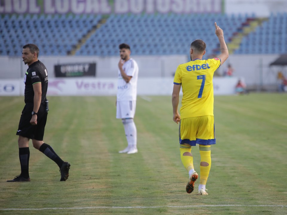 Gicu Grozav, la partida dintre FC Botoșani - Petrolul