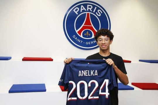 O nouă dinastie în fotbalul mare. Fiul fostului mare atacant a semnat cu PSG