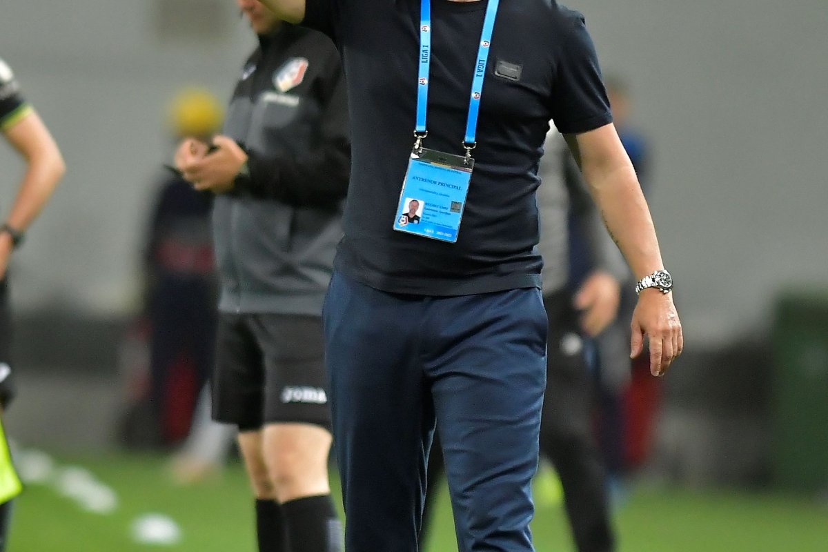 Laurentiu Reghecampf, antrenor Universitatea Craiova, 2023