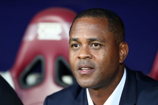 Kluivert, ținut în șah la Cluj. ”Nu trebuie să fiți așa modești!” Cum a comentat celebrul olandez remiza cu CFR Cluj