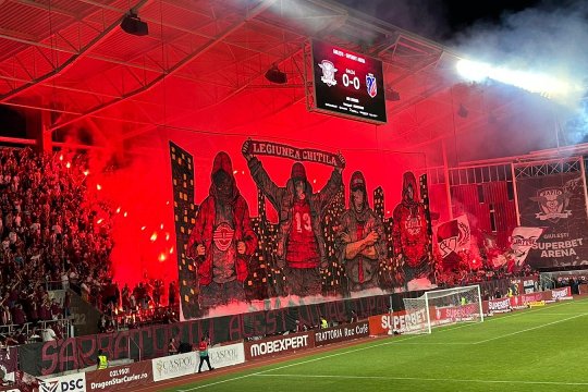 VIDEO + FOTO | Galeria Rapidului a făcut spectacol în debutul meciului cu Botoșani! Scenografie fabuloasă a giuleștenilor