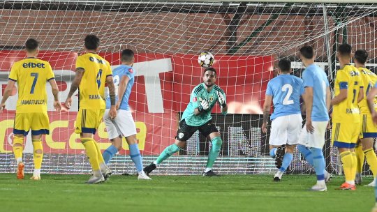 Petrolul - Voluntari 0-2. Cu un om eliminat, ”lupii” cedează în două minute. Fanii au cerut demisia lui Florin Pîrvu