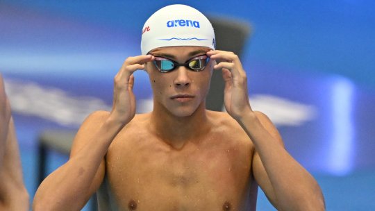 EXCLUSIV | Kyle Sockwell: “Răspunsul lui David dă emoții restului lumii”. Fostul înotător american, care s-a pregătit cu legendarul Bob Bowman, antrenorul celebrului Michael Phelps, analizează prestația lui Popovici la Mondiale