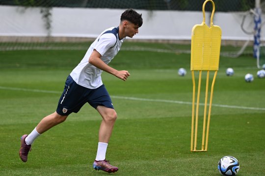 Adrian Mazilu, noul diamant al fotbalului românesc, la un pas de Premier League