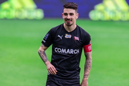 E gata: dorit de Dinamo și Petrolul, Sergiu Hanca a acceptat oferta și semnează. Salariul cu care a fost convins