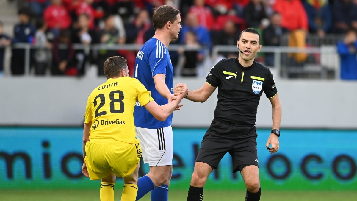 Ovidiu Hațegan revine pe terenul de joc ca arbitru de centru