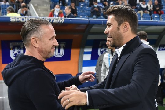 Alertă la Rapid! Mutu poate pleca în schimbul unei clauze infime: ”Dacă se înțeleg, poate să plece!” Șumudică și Pancu, pe lista înlocuitorilor
