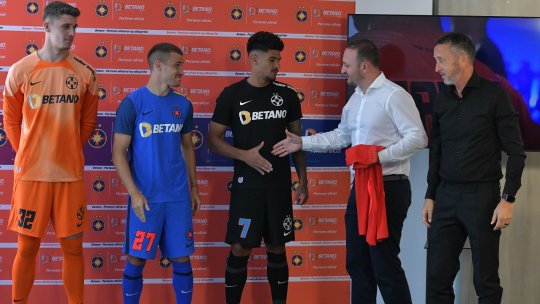 A fost anunțată data lansării noilor echipamente ale FCSB! Când și unde vor putea fanii să vadă tricourile pentru sezonul acesta