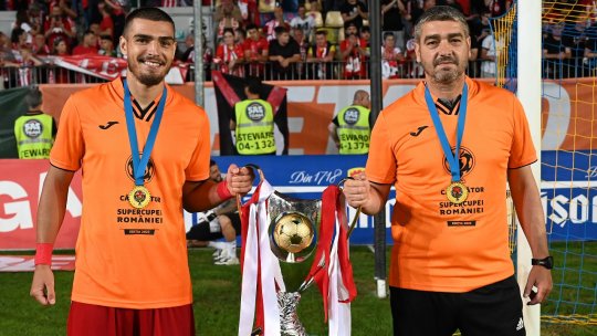 Liviu Ciobotariu, emoționat după ce a câștigat primul trofeu din carieră: ”O seară minunată, sunt bucuros”