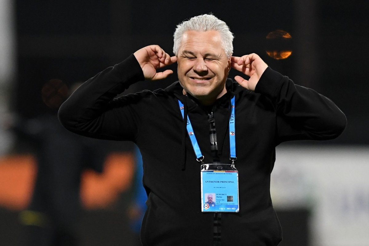 Șumudică are două trofee în palmares: titlul și Supercupa, cu Astra Giurgiu