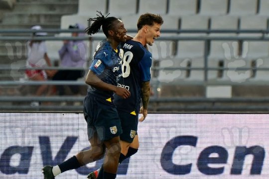 VIDEO | Dennis Man a marcat un gol de senzație pentru Parma, cu călcâiul! Ce notă a primit românul după meciul cu Bari: "Calitățile lui sunt indiscutabile"