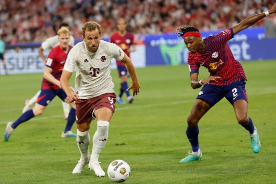 ”Blestemul Harry Kane” a lovit și Bayern. A venit englezul, au ”fugit” trofeele. Bavarezii s-au făcut de râs în Supercupă