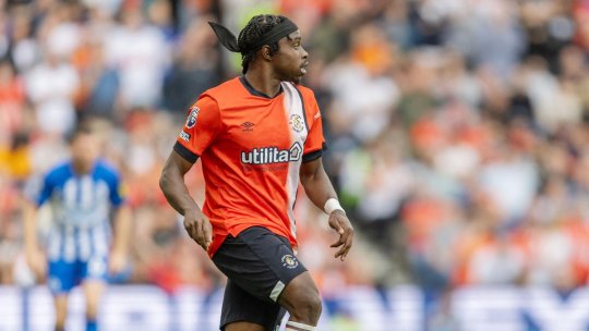 Mpanzu a reușit inimaginabilul în Anglia! Povestea fotbalistului care a stabilit un record aproape imposibil de egalat