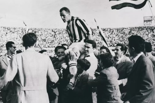 Uriașul de care nu ai auzit ajuns la un pas de Balonul de Aur. Povestea incredibilă a fotbalistului cumpărat de Juventus cu doar 65 mii de lire sterline