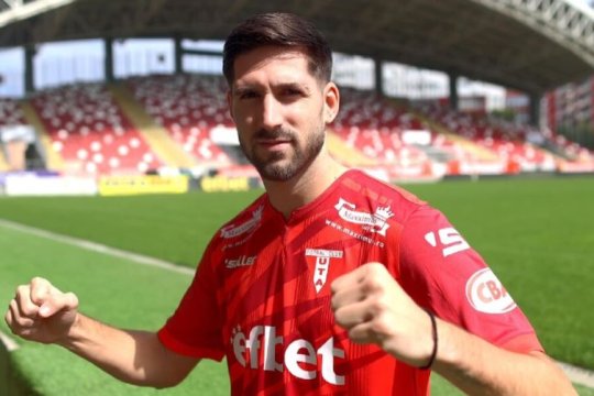 OFICIAL | Un nou transfer la UTA! Mircea Rednic a adus un atacant austriac la Arad