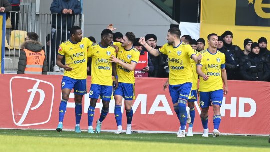 FCU Craiova 1948, luată în râs de crainicul arenei Ilie Oană după ce a încasat 4 goluri de la Petrolul în 75 de minute