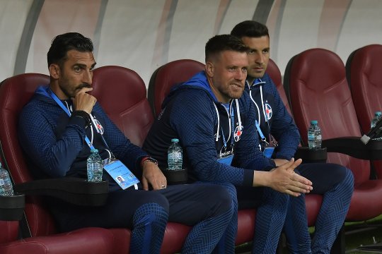 Un fost mare stelist le cântă ”prohodul” lui Pintilii și Charalambous. ”Vor avea soarta lui Dică”