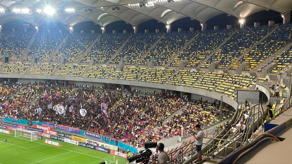 Poli Iași a fost încurajată de trei suporteri cu FCSB