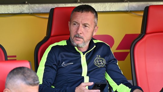 Reacție dură a lui Mihai Stoica, în direct la TV: ”Hagi face şi mai des schimbări! Poate mă enervez”