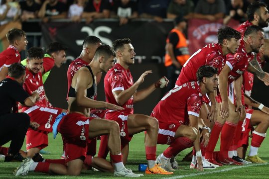 Ofertă de (ne)refuzat la Dinamo. Dă 1 leu pentru 10% din acțiuni. ”Este trist dacă el consideră că atât valorează Dinamo”