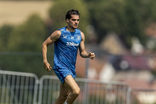 Ianis Hagi nu duce lipsă de oferte. Două foste campioane, din Anglia și Turcia, interesate de transfer