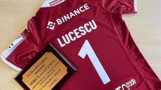 FOTO | Gest superb făcut de clubul Rapid față de Mircea Lucescu: "Antrenorul care a marcat istoria Giuleștiului"