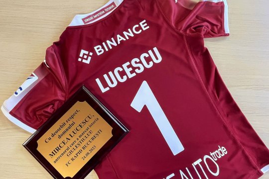 FOTO | Gest superb făcut de clubul Rapid față de Mircea Lucescu: "Antrenorul care a marcat istoria Giuleștiului"