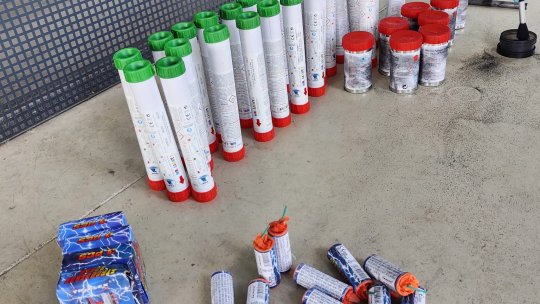 FOTO | Jandarmerie ar fi dejucat planul ultrașilor înainte de Dinamo - Petrolul. "Arsenalul" impresionant găsit la stadionul Arcul de Triumf