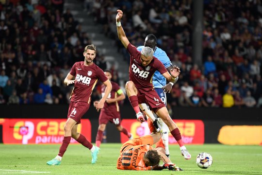 Adana - CFR Cluj 2-1. CFR, eliminată deși avea un om în plus pe teren. Turcii au făcut șah-mat apărarea lui Mandorlini, în prelungiri