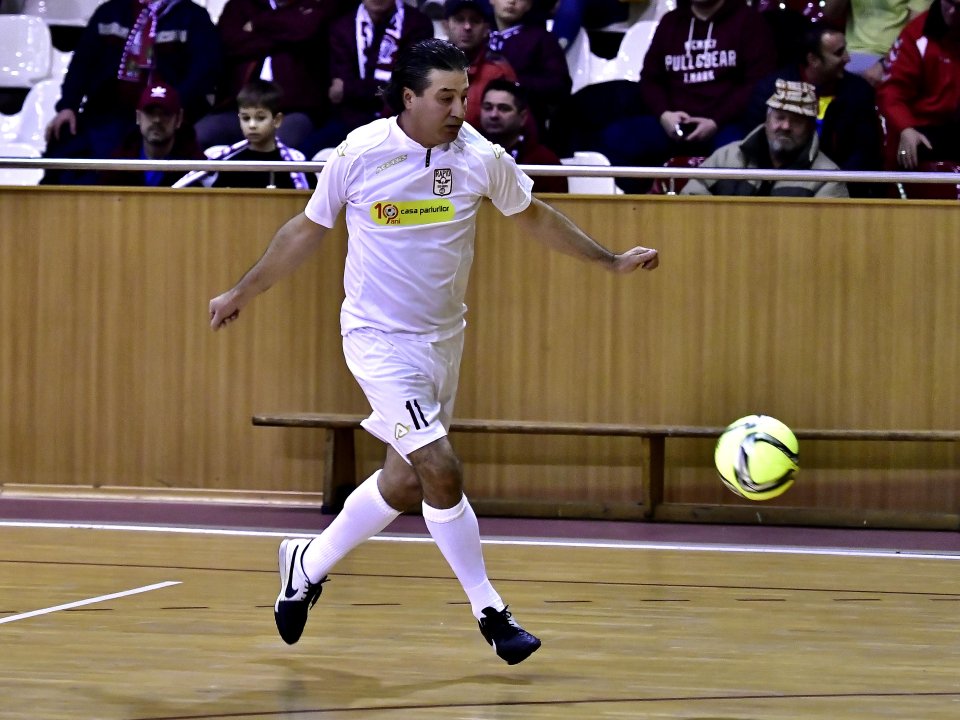 Fane Țîră a jucat zece meciuri pentru Rapid în Cupa UEFA
