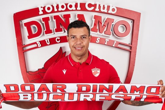 OFICIAL | Dinamo a transferat încă un jucător. Este fundaș central și vine din Portugalia