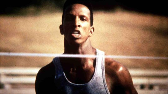 Jesse Owens, omul care l-a sfidat pe Hitler. Sportivul a câștigat patru medalii de aur la Jocurile Olimpice de la Munchen, din 1936