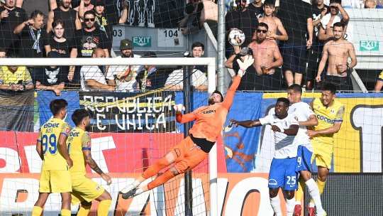 Petrolul - Farul Constanța 3-2. Meci nebun la Ploiești! Un gol în prelungiri aduce prima victorie pentru Florin Pîrvu după patru etape