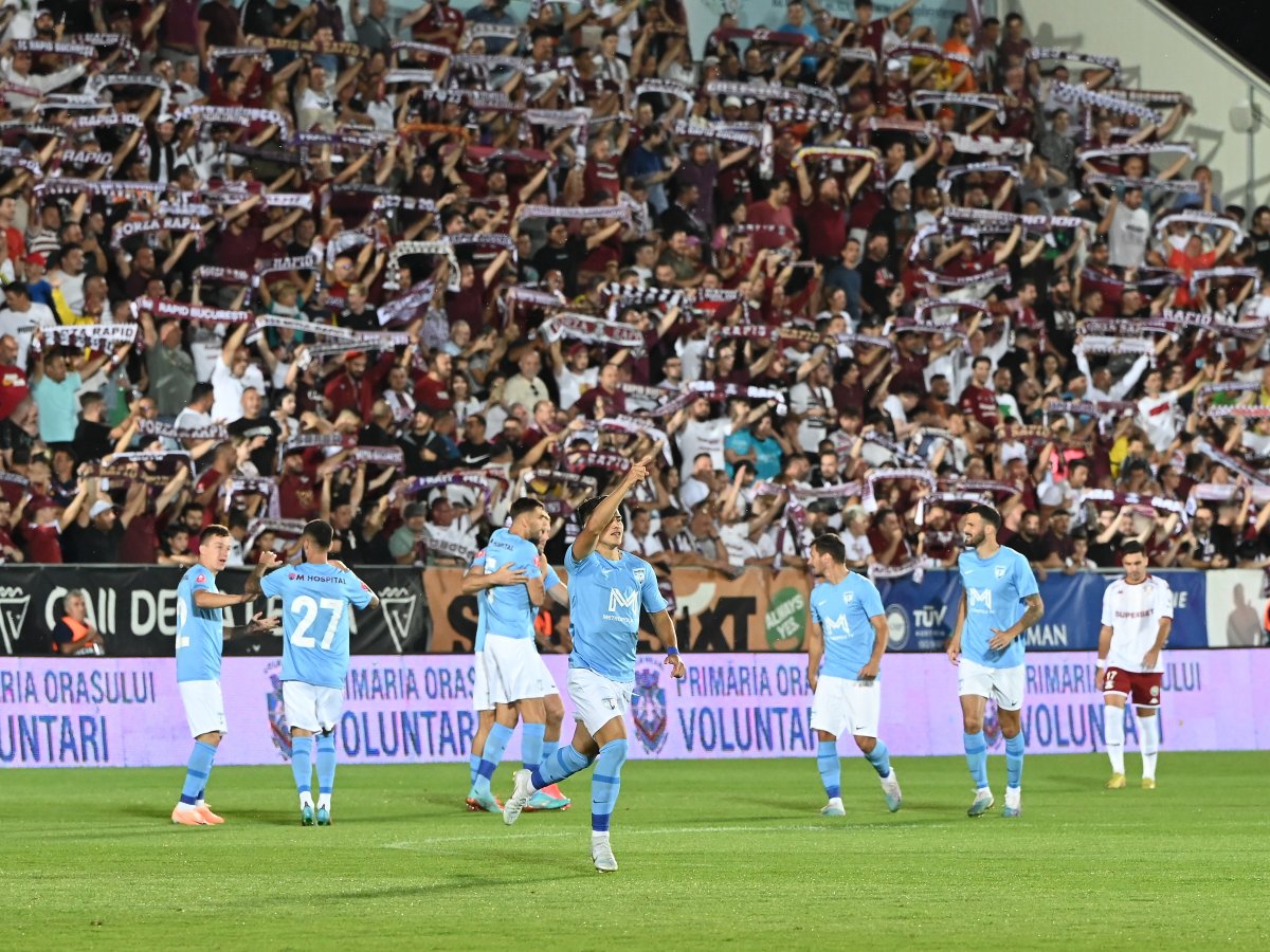 Jucătorii Voluntariului sărbătoresc un gol