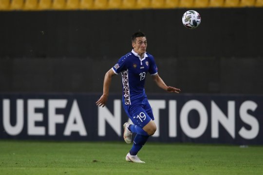 În locul lui Compagno, Heerenveen l-a transferat pe golgeterul echipei naționale a Republicii Moldova