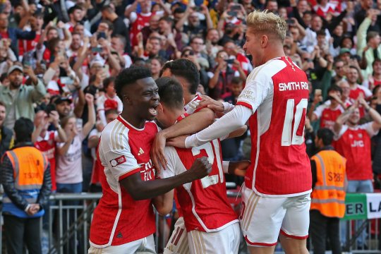 ARSENAL ÎNCEPE BINE