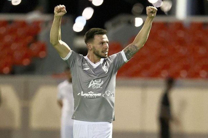 Andrei Cordea, bucurându-se pentru golul marcat, în tricoul noii sale formații