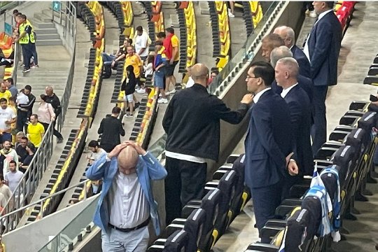FOTO | Imagini memorabile cu Anghel Iordănescu după România - Israel 1-1. Cum a fost surprins Răzvan Burleanu