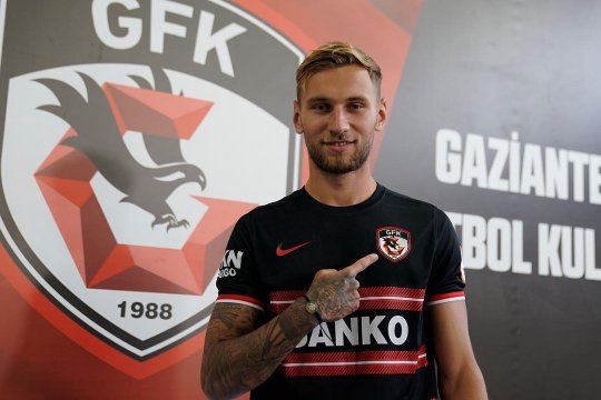 OFICIAL | Denis Drăguș a fost prezentat la Gaziantep. Încă un român se va afla sub comanda lui Marius Șumudică