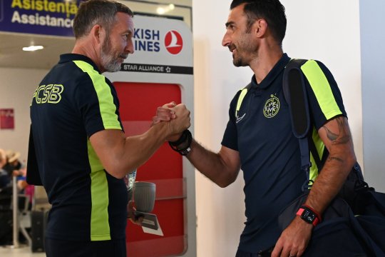EXCLUSIV | Dragomir, savuros după ce a aflat că Charalambous a fost pe lista lui Lyon: ”La FCSB este altul antrenor... cu studii înalte”