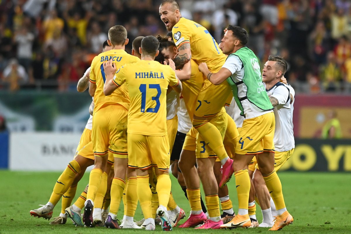 România a câștigat împotriva naționalei Kosovo, scor 2-0. După cinci meciuri, ”tricolorii” au trei victorii și trei egaluri. Naționala României ocupă locul secund, cu 12 puncte.