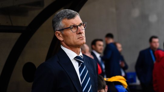 Incident incredibil în Superligă! Un fotbalist de la U Cluj, eliminat la debut, după ce și-a scuipat un adversar