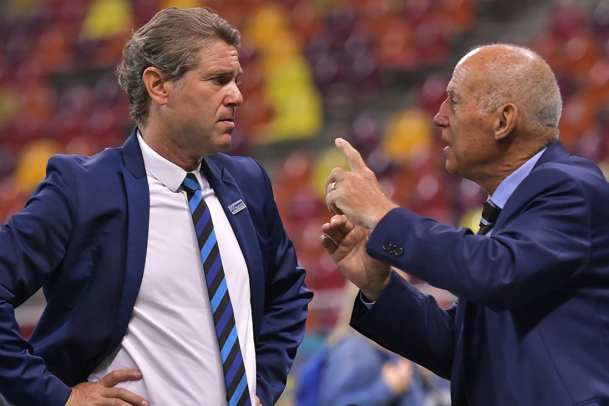 Florin Răducioiu este singurul fotbalist român care a evoluat în toate marile campionate naționale ale Europei