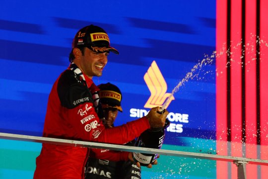 În sfârșit, Ferrari! Carlos Sainz a câștigat Marele Premiu al Formulei 1 de la Singapore