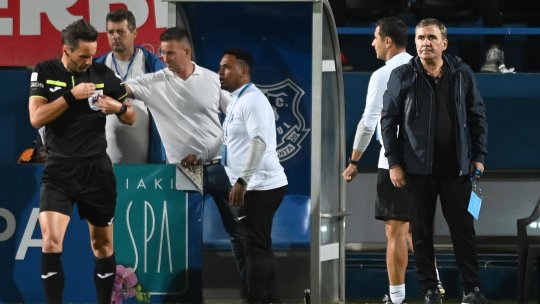 Hagi a izbucnit după eșecul cu FCSB și a depus armele: ”Sunt depășit de situație, nu mai există respect!” Antrenorul Farului și-a luat gândul de la titlu