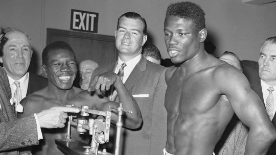 Noaptea în care moartea a fost invitată. Cristian Munteanu îți spune povestea luptei dramatice dintre Emile Griffith și Benny Paret